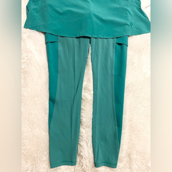 Lululemon 2 in 1 High Rise Tennis Skirt Leggings 25” - Picture 4 of 16